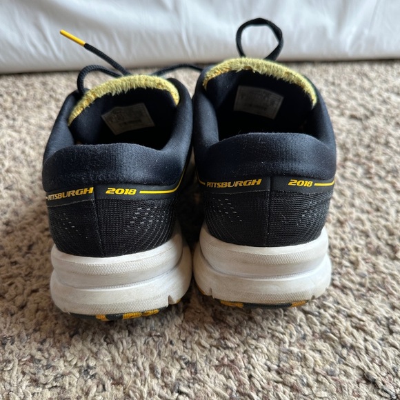 Brooks Launch 5 Pittsburgh 2018 Womens Running Shoes Gray Yellow Size 9 - Picture 5 of 10